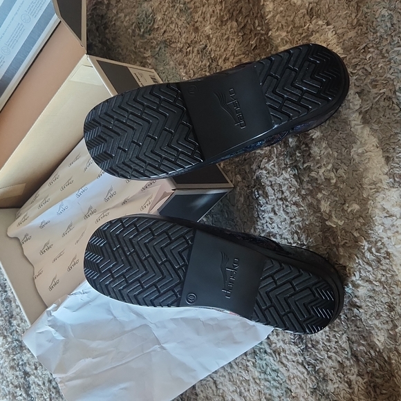 NWT!  Dansko Metallic clogs mules - Picture 7 of 10